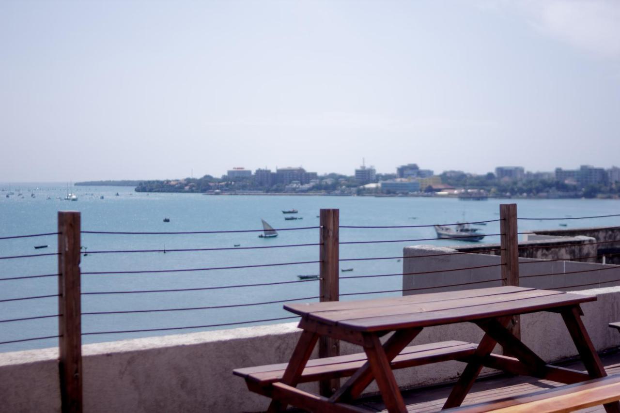 Amverton Bay View Dar es Salaam Buitenkant foto